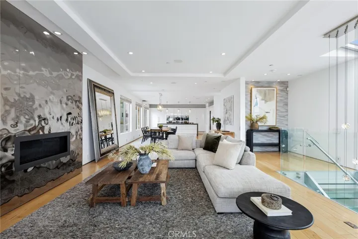 2434 Manhattan Avenue, Hermosa Beach, California 90254