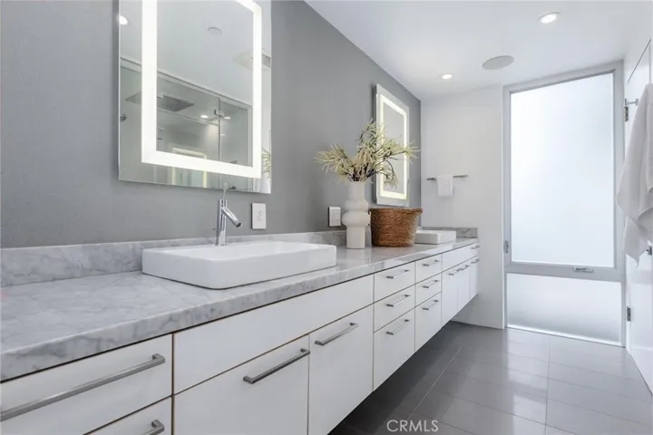 2434 Manhattan Avenue, Hermosa Beach, California 90254