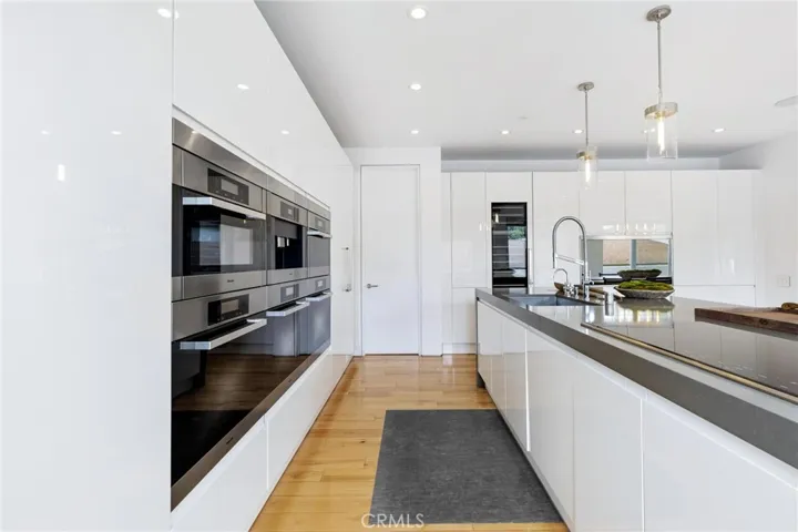 2434 Manhattan Avenue, Hermosa Beach, California 90254