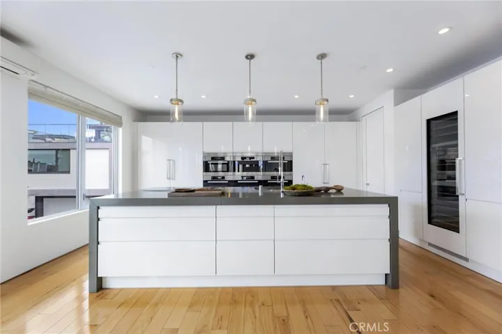 2434 Manhattan Avenue, Hermosa Beach, California 90254