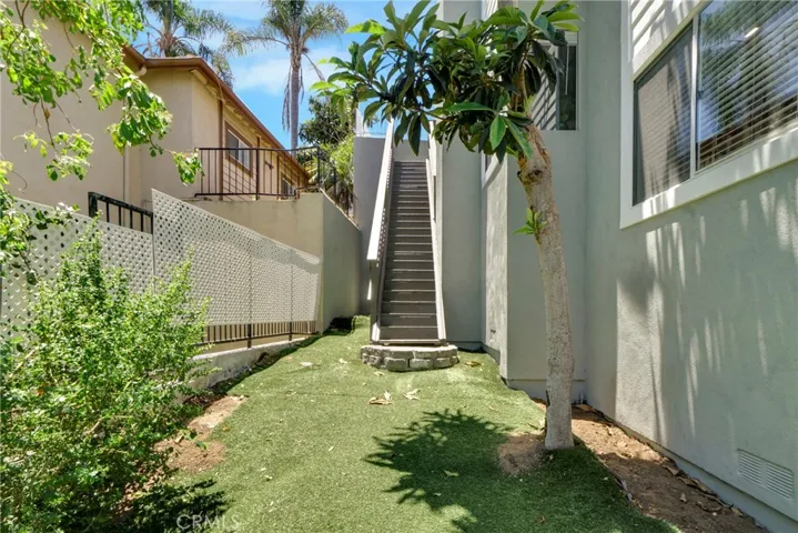 24643 Via Valmonte, Torrance, California 90505