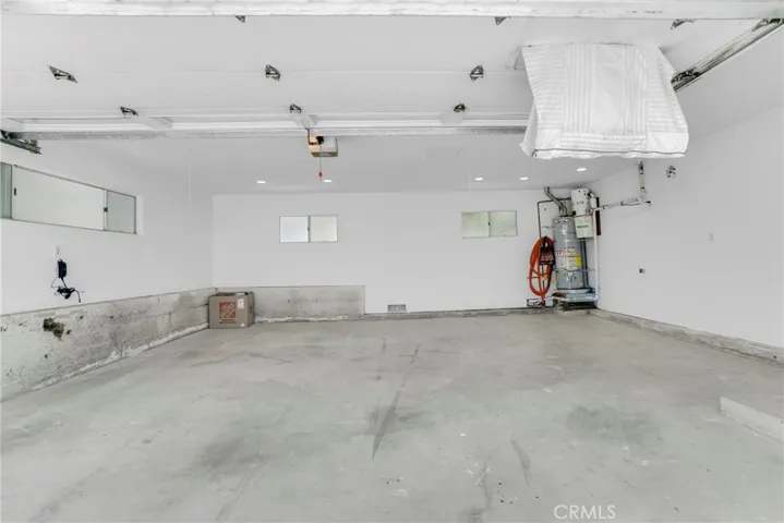 oversized drywalled 2 car garage