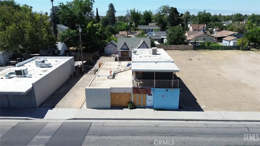 231 California, Bakersfield, California 93304