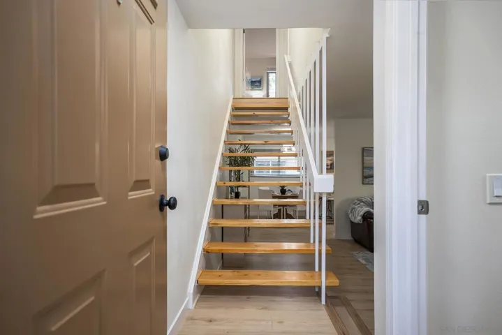 4062 Valeta 334, San Diego, California 92110