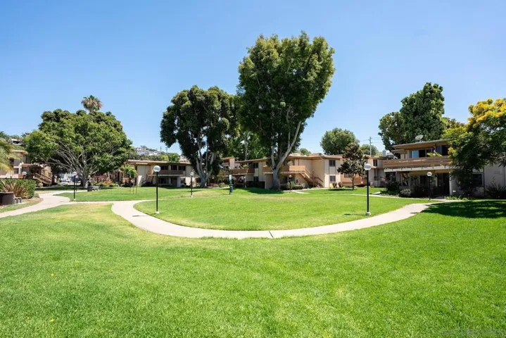 4062 Valeta 334, San Diego, California 92110