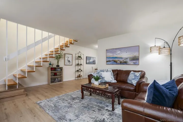 4062 Valeta 334, San Diego, California 92110