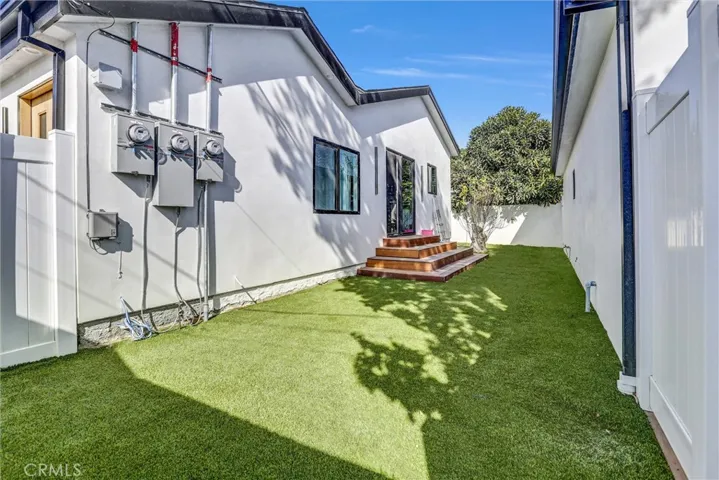6900 Corbin Avenue, Reseda, California 91335 — photo 4