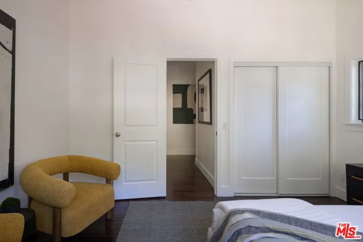 2425 Laurel Pass / Bypass, Los Angeles, California 90046