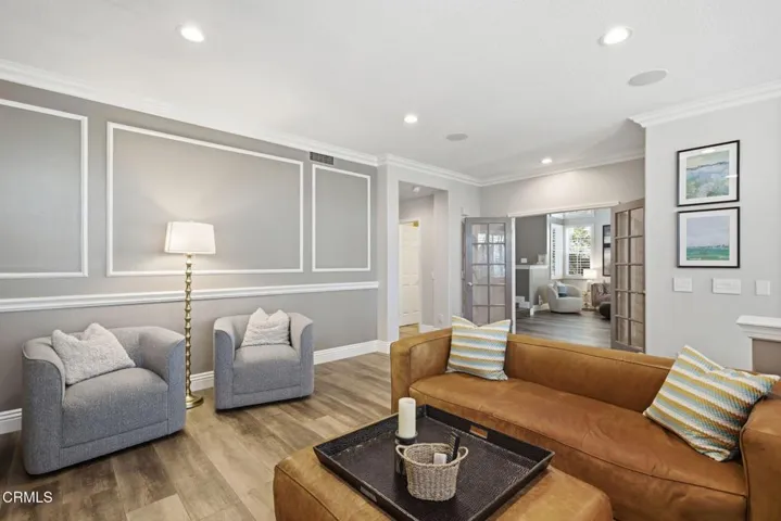 27-web-or-mls-27407-whitefield-pl