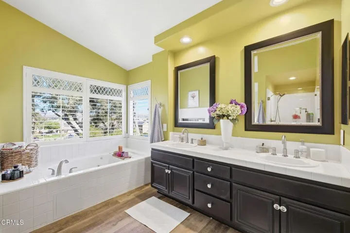 48-web-or-mls-27407-whitefield-pl