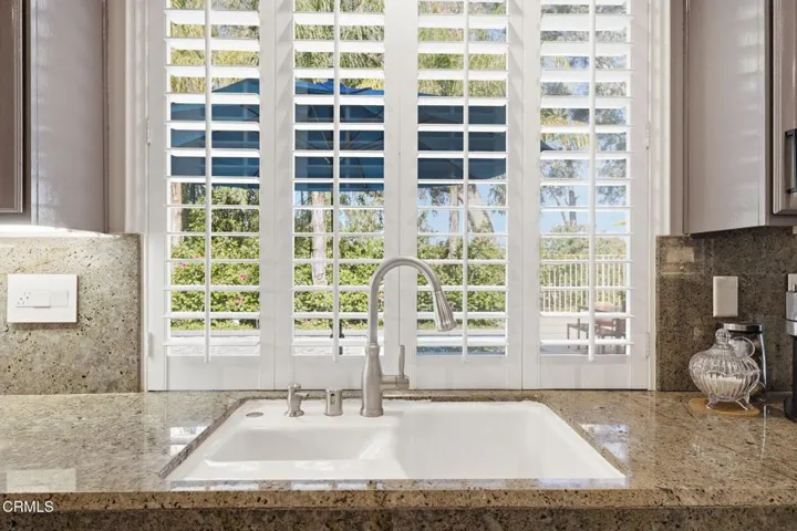 35-web-or-mls-27407-whitefield-pl