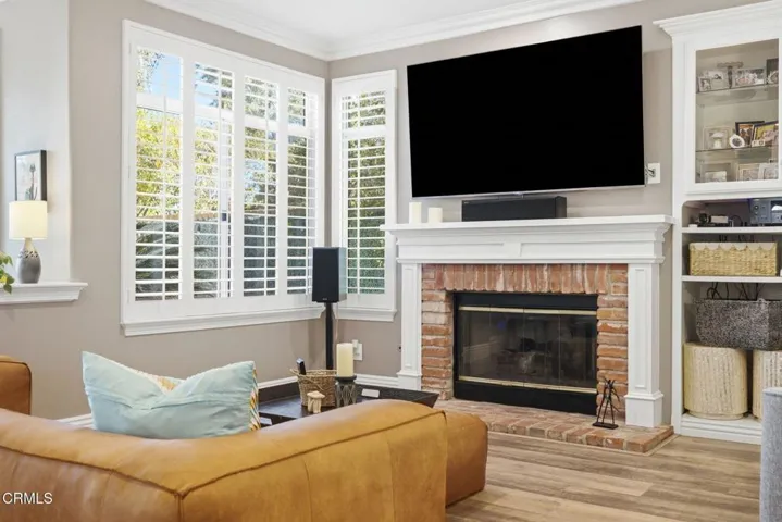 25-web-or-mls-27407-whitefield-pl