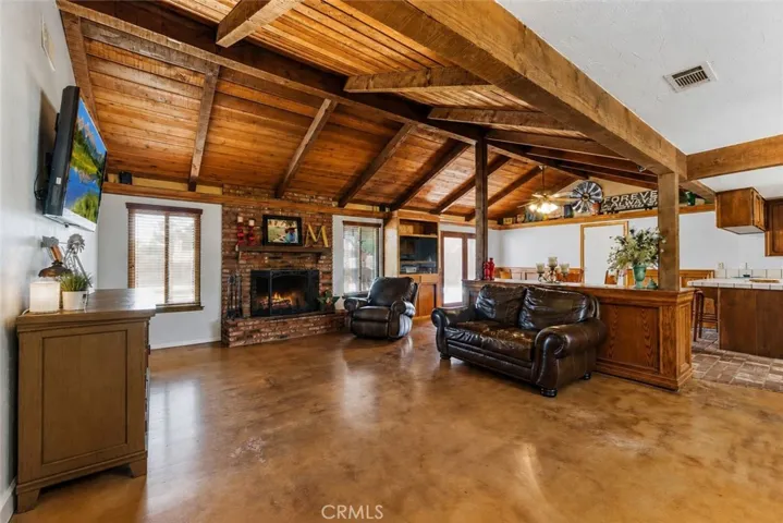 Main House: Living Room