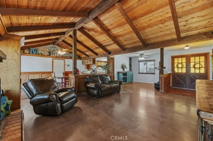 Main House: Living Room