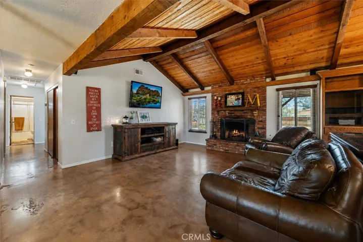 Main House: Living Room
