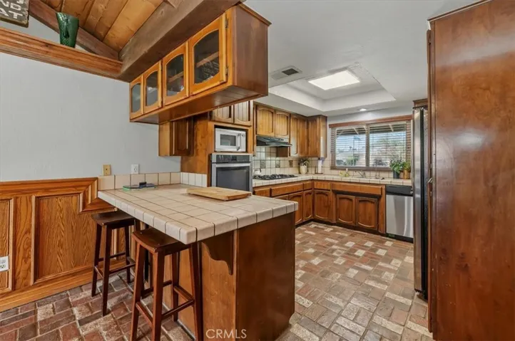 Main House: Kitchen