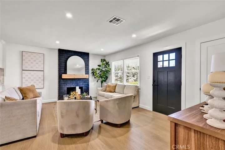 1800 E Mayfair, Orange, California 92867