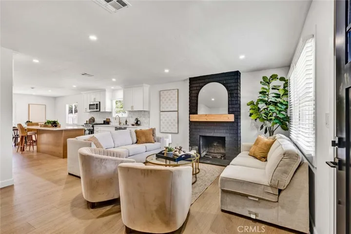 1800 E Mayfair, Orange, California 92867