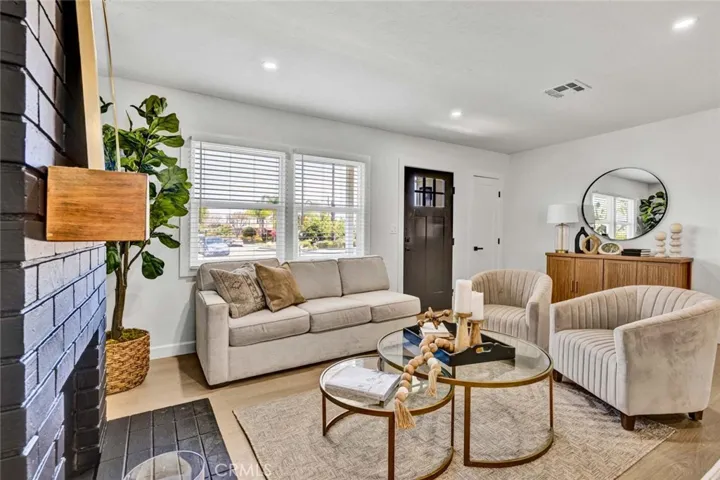 1800 E Mayfair, Orange, California 92867