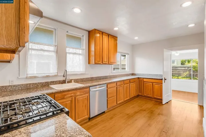 439 44th St, Richmond, California 94805