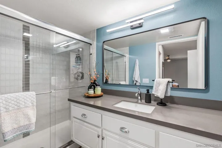7747 Camino Noguera, San Diego, California 92122