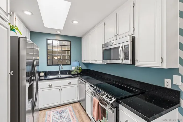 7747 Camino Noguera, San Diego, California 92122
