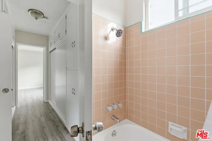 1361 Yosemite Drive 3, Los Angeles, California 90041
