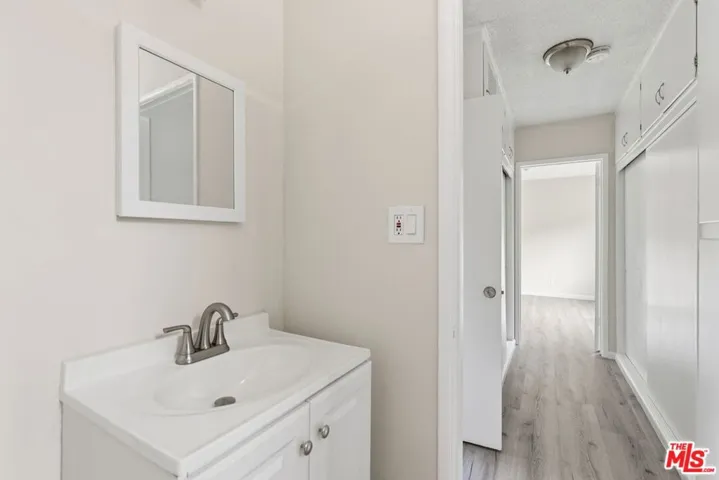 1361 Yosemite Drive 3, Los Angeles, California 90041
