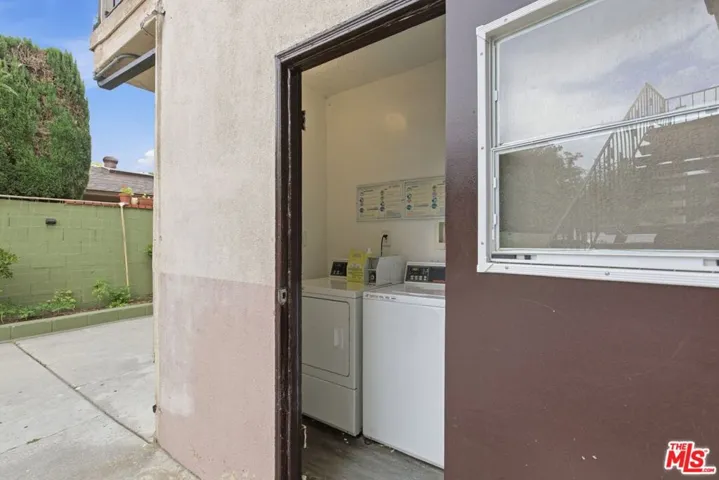 1361 Yosemite Drive 3, Los Angeles, California 90041