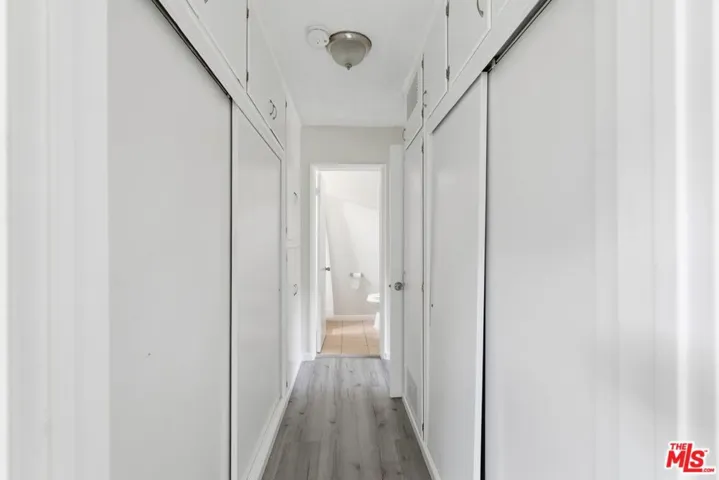 1361 Yosemite Drive 3, Los Angeles, California 90041