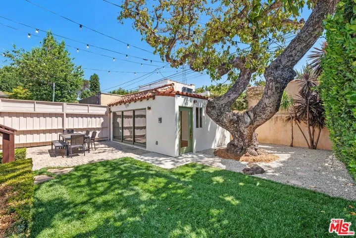 2030 Kelton Avenue, Los Angeles, California 90025