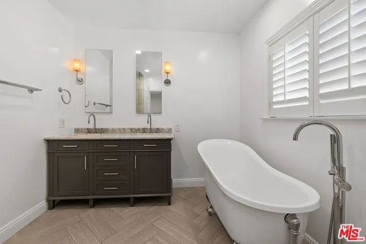 2030 Kelton Avenue, Los Angeles, California 90025