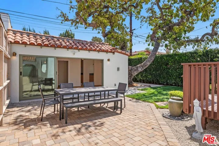 2030 Kelton Avenue, Los Angeles, California 90025