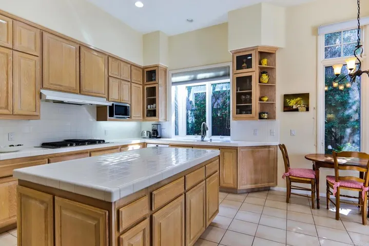 7163 Tern Place, Carlsbad, California 92011