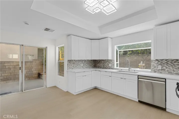 23234 Valerio, West Hills, California 91307