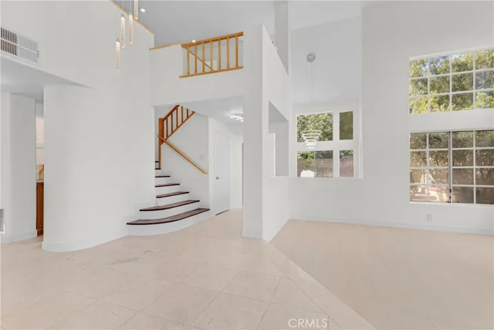 23234 Valerio, West Hills, California 91307