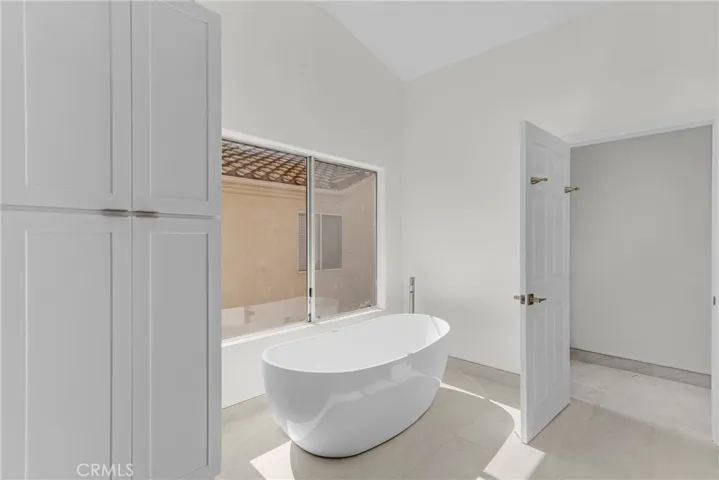 23234 Valerio, West Hills, California 91307
