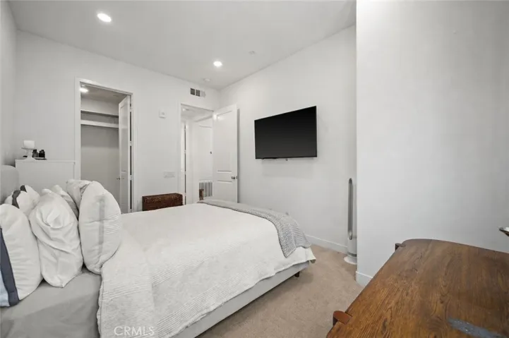 27410 Merlin Place 203, Valencia, California 91381