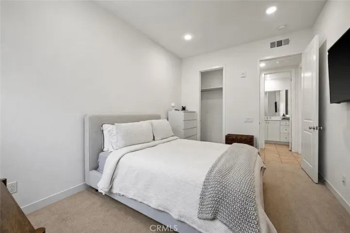 27410 Merlin Place 203, Valencia, California 91381