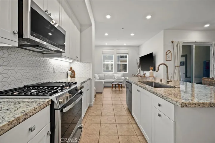 27410 Merlin Place 203, Valencia, California 91381