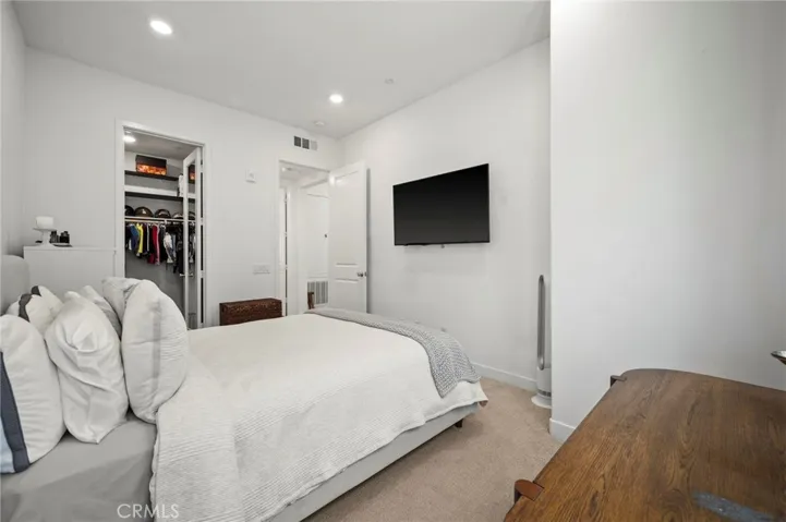27410 Merlin Place 203, Valencia, California 91381