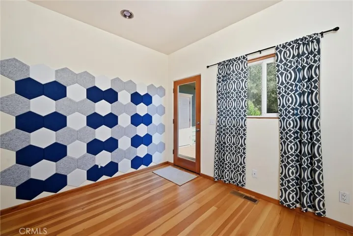 16542 Crescent Court, Hidden Valley Lake, California 95467