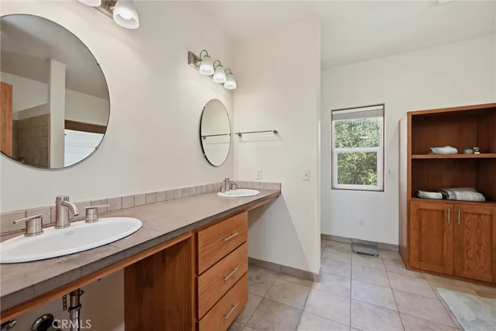 16542 Crescent Court, Hidden Valley Lake, California 95467