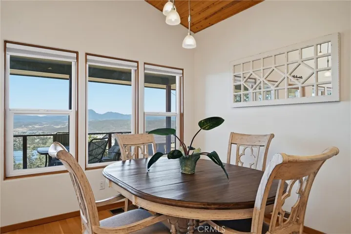16542 Crescent Court, Hidden Valley Lake, California 95467