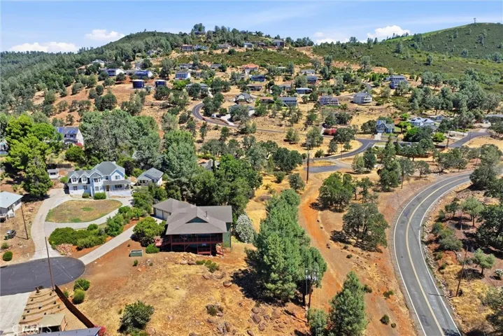 16542 Crescent Court, Hidden Valley Lake, California 95467