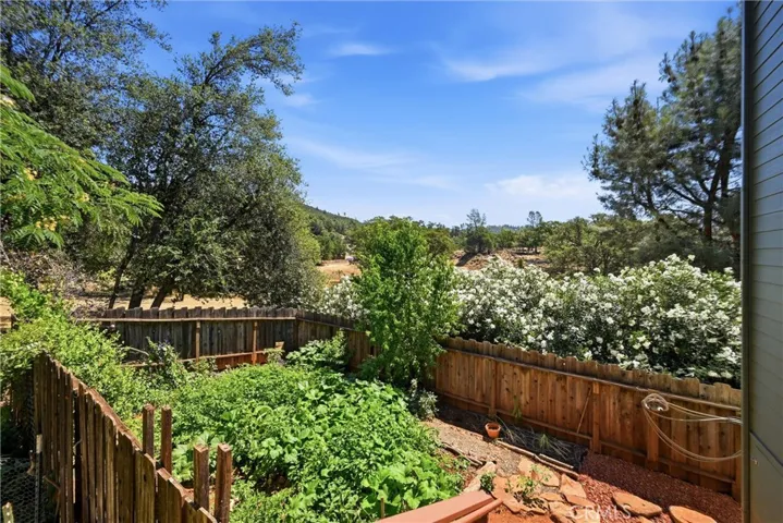 16542 Crescent Court, Hidden Valley Lake, California 95467