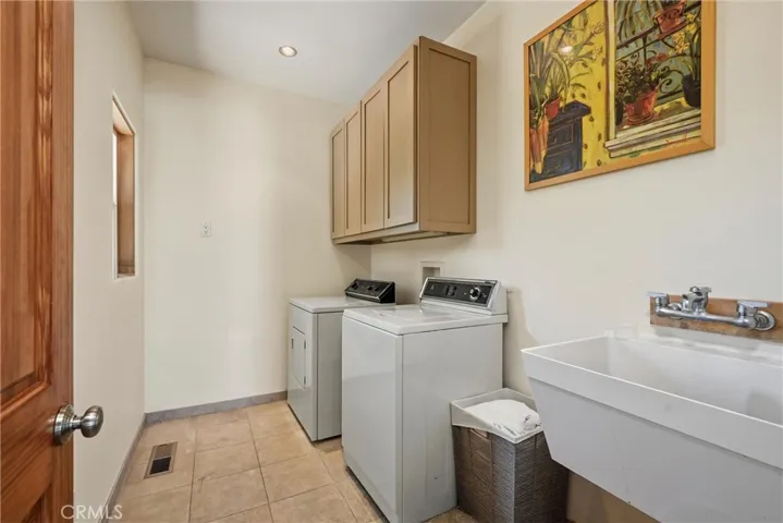 16542 Crescent Court, Hidden Valley Lake, California 95467