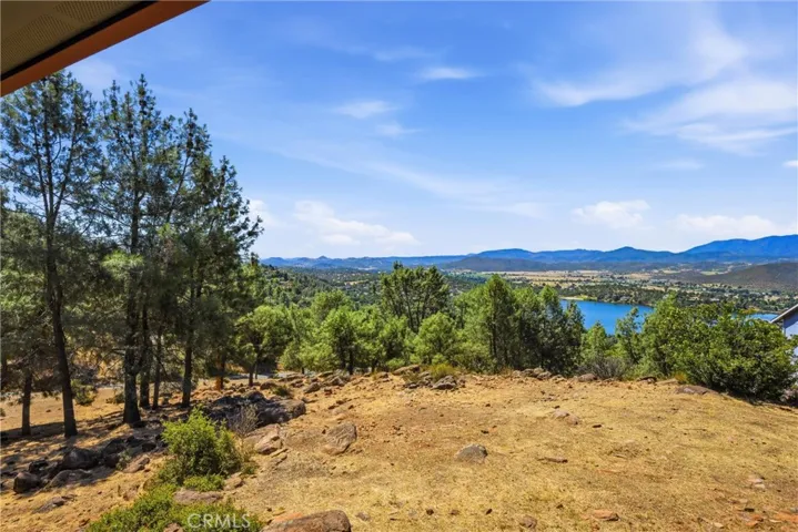 16542 Crescent Court, Hidden Valley Lake, California 95467