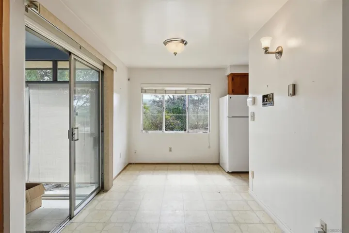 916 Country Club, Escondido, California 92029