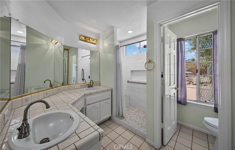 10658 9th Avenue, Hesperia, California 92345